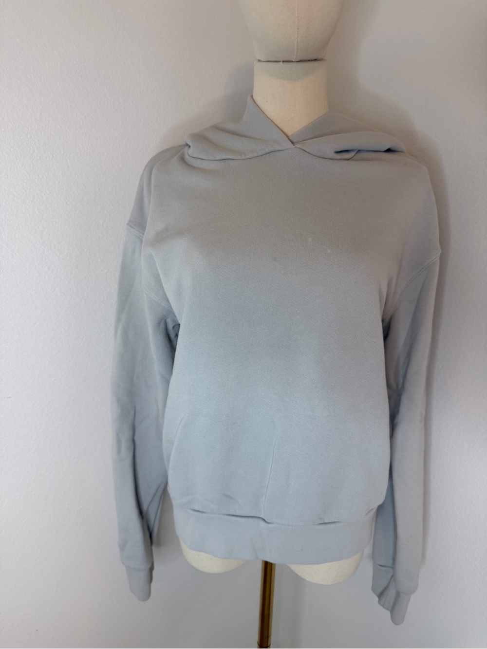 perfectwhitetee Light Gray The Heart Sweatshirt Size Small 100% Cotton
